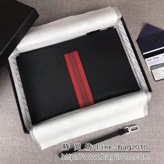 PRADA普拉達 專櫃最新款式 十字紋牛皮 男士手包 2NG005 DD1189